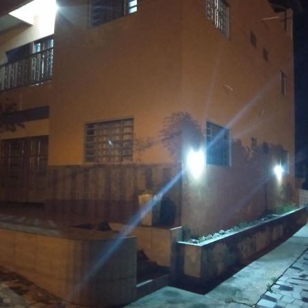 Aparthotel Familia Meireles Luziania ภายนอก รูปภาพ